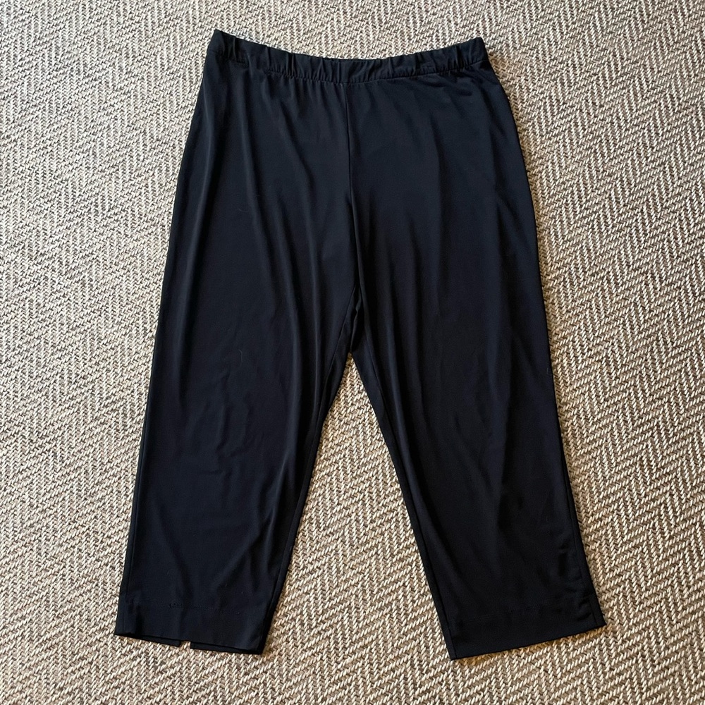 Coldwater Creek Women’s Large capri pants black